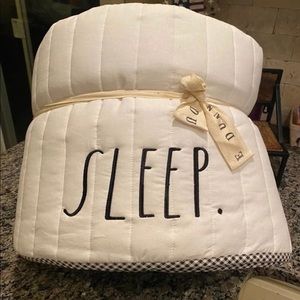 Rae Dunn king size quilt